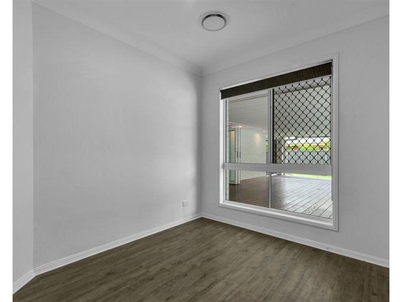 5 Baccata Place, Forest Lake QLD 4078