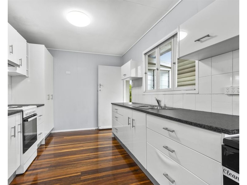 168 Randall Road, Wynnum West QLD 4178