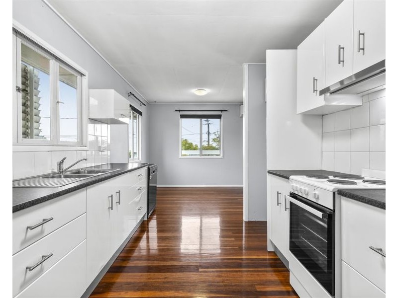 168 Randall Road, Wynnum West QLD 4178