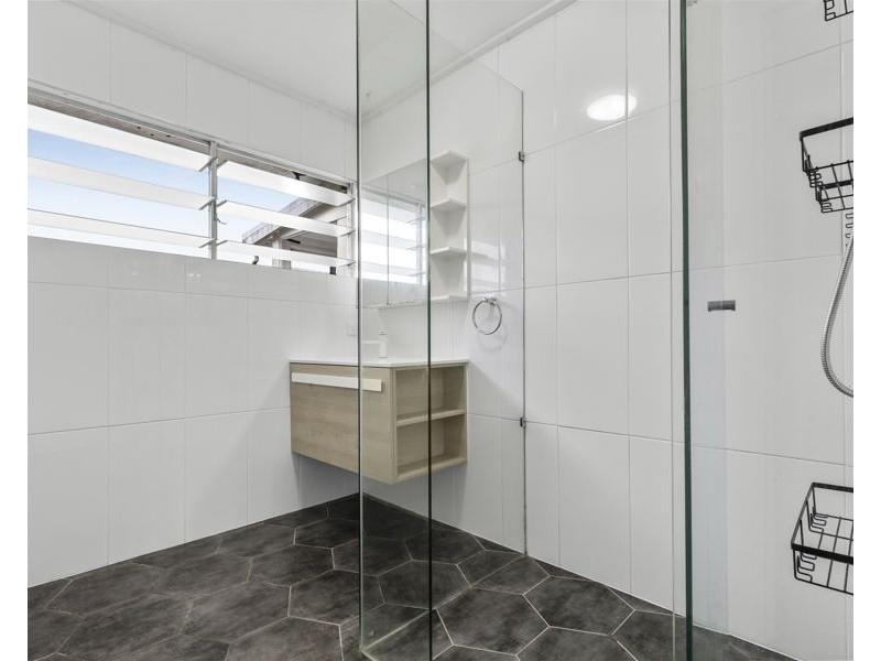 168 Randall Road, Wynnum West QLD 4178