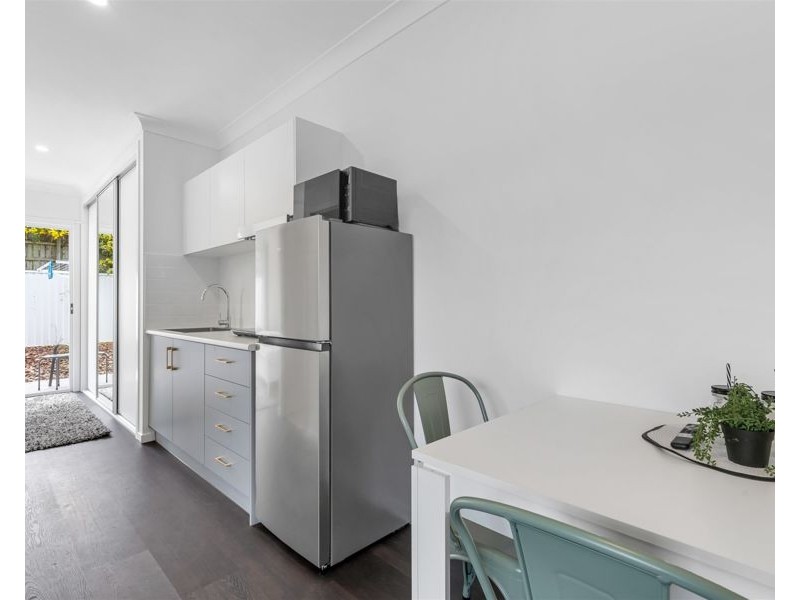 4/16 Duke Street, Brighton QLD 4017