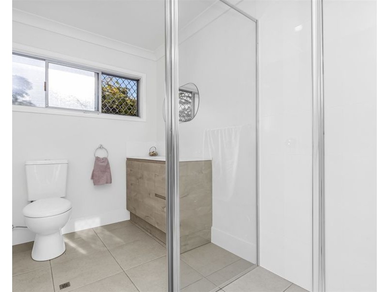 2/3 Pomona Terrace, Labrador QLD 4215