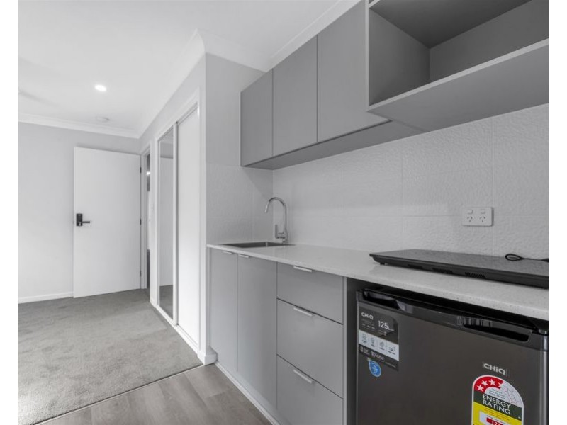 4/19a Bowering Street, Lota QLD 4179