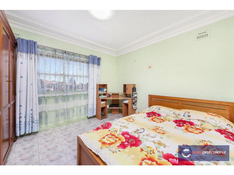 19 Allowrie Road, Villawood NSW 2163