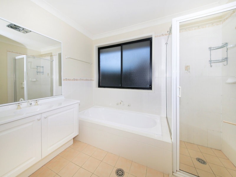17 Mary Ann Pl, Cherrybrook NSW 2126