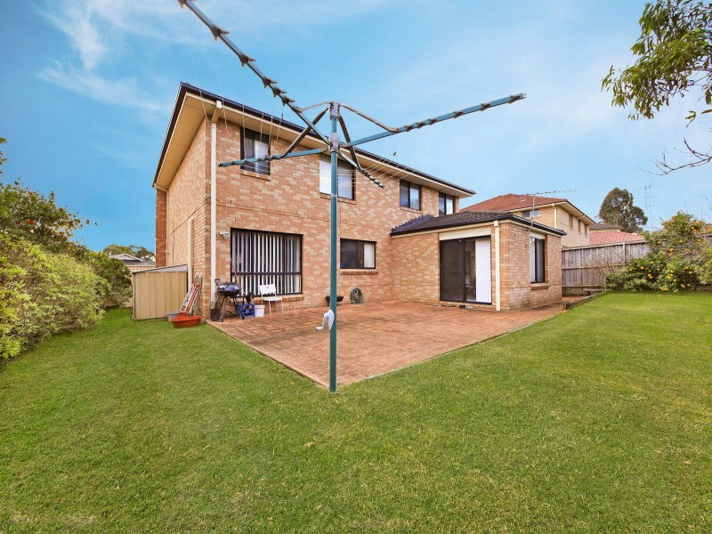 17 Mary Ann Pl, Cherrybrook NSW 2126