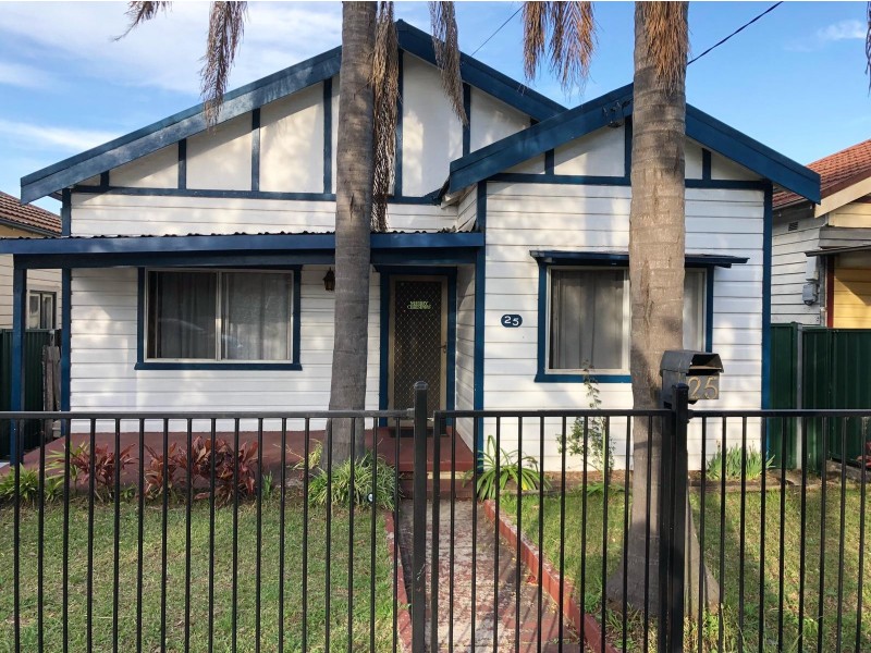 25 Defoe St, Wiley Park NSW 2195