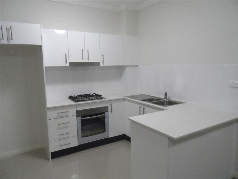 6/8-18 Briens Road, Northmead NSW 2152