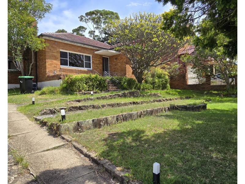 18 Lynwood Street, Blakehurst NSW 2221