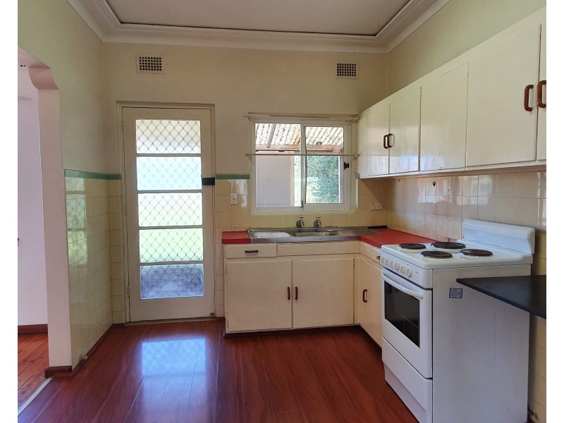 18 Lynwood Street, Blakehurst NSW 2221