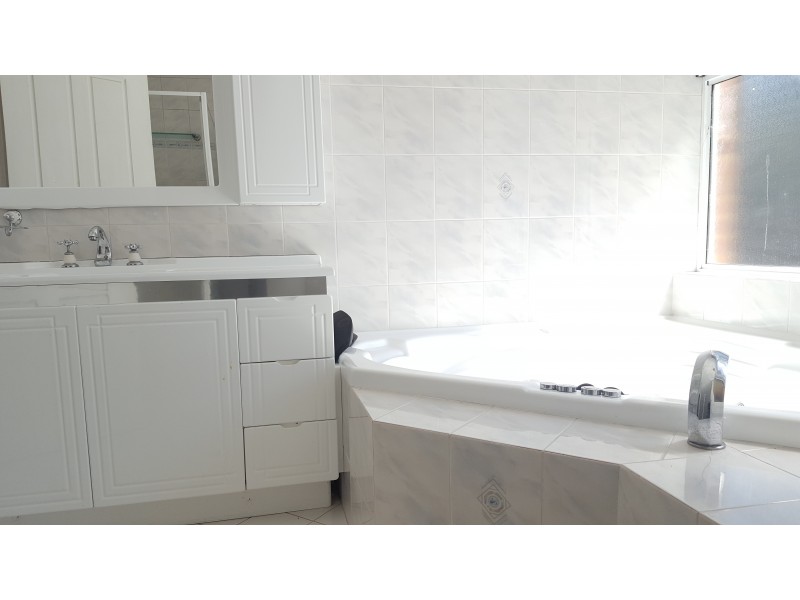 1 Wyoming Avenue, Oatlands NSW 2117