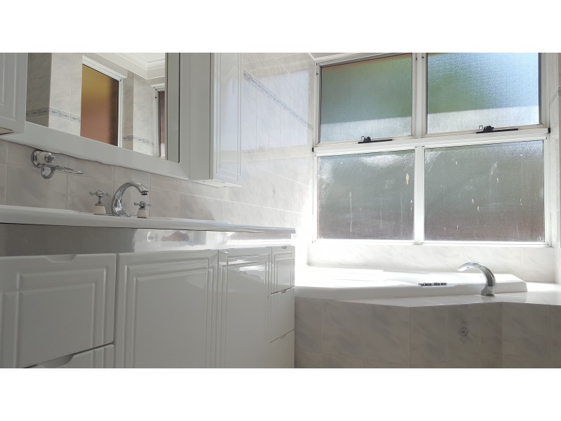 1 Wyoming Avenue, Oatlands NSW 2117