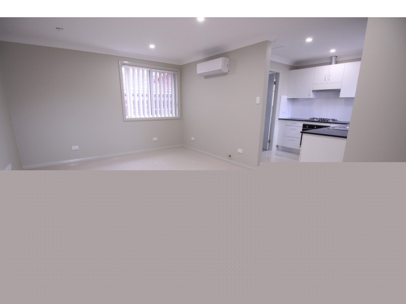 1/47 Tuncurry St, Bossley Park NSW 2176