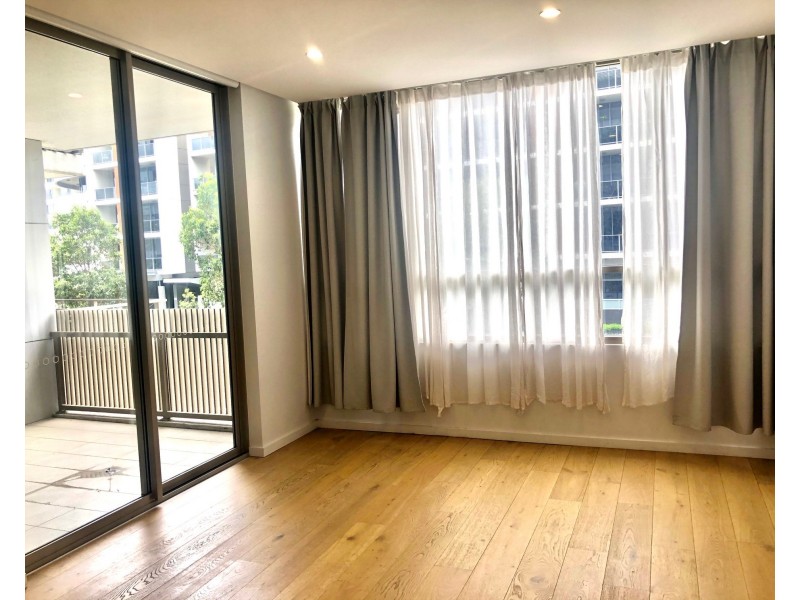3215/2-2a Rothschild  Ave, Rosebery NSW 2018