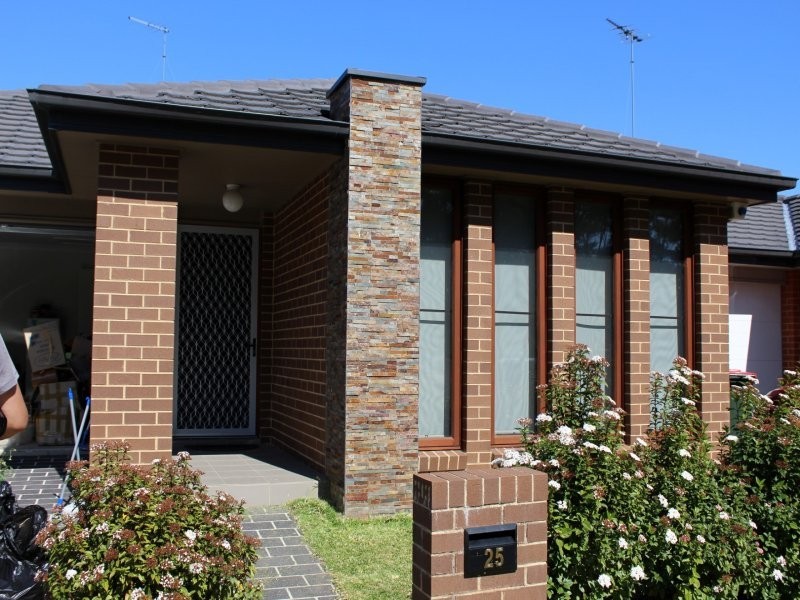 25 Brunswick Circuit, Ropes Crossing NSW 2760