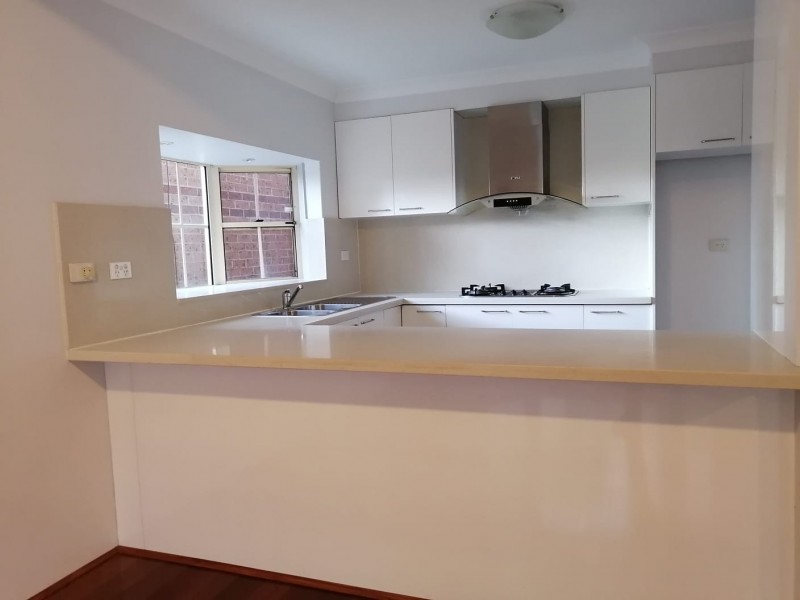 87/40 STRATHALBYN DRIVE, Oatlands NSW 2117