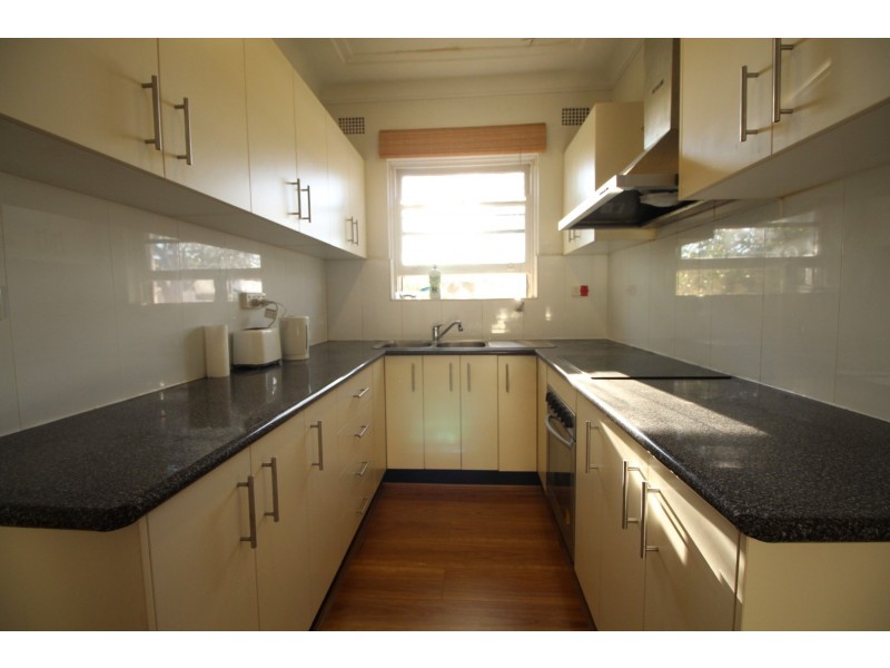 32 Myra Ave, Ryde NSW 2112