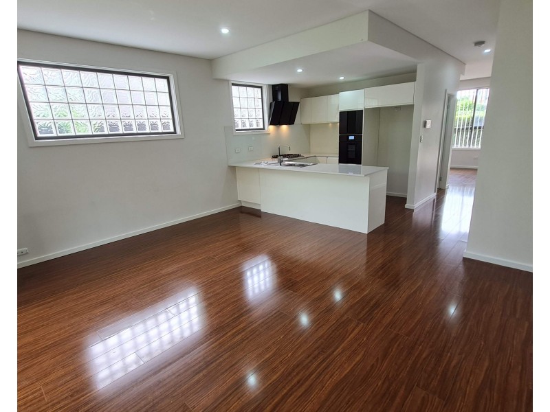 8/1-3 Louis Street, Granville NSW 2142