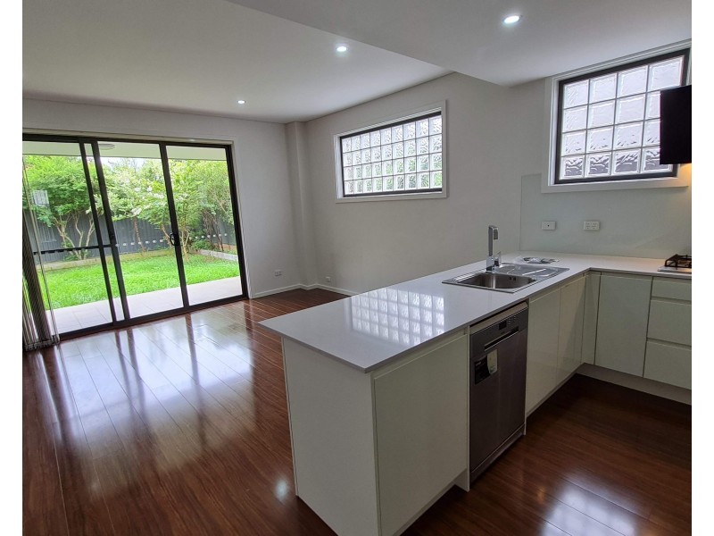 8/1-3 Louis Street, Granville NSW 2142