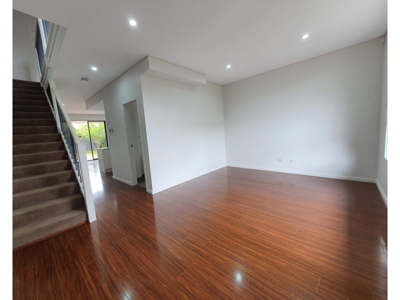 8/1-3 Louis Street, Granville NSW 2142