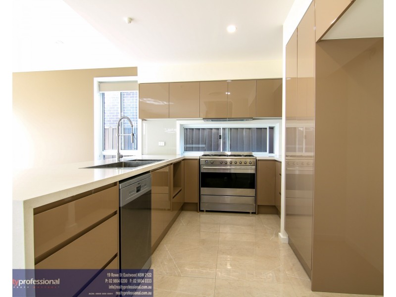 33 Winnima Cct, Pemulwuy NSW 2145