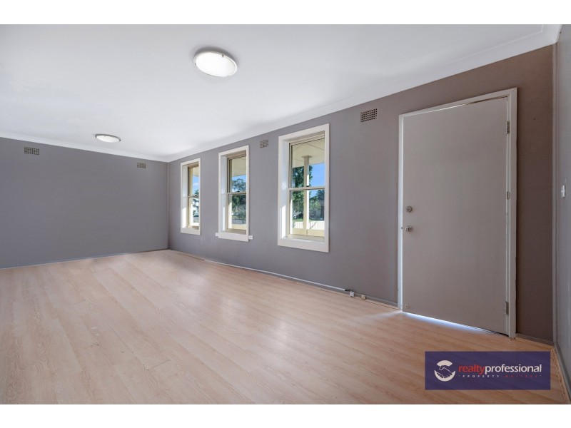 72 Marquesa Cr, Lethbridge Park NSW 2770