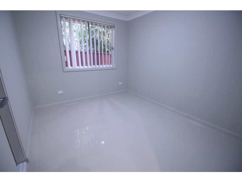 1/47 Tuncurry St, Bossley Park NSW 2176