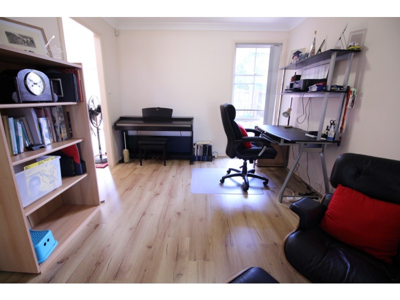 167 Quakers Rd, Quakers Hill NSW 2763