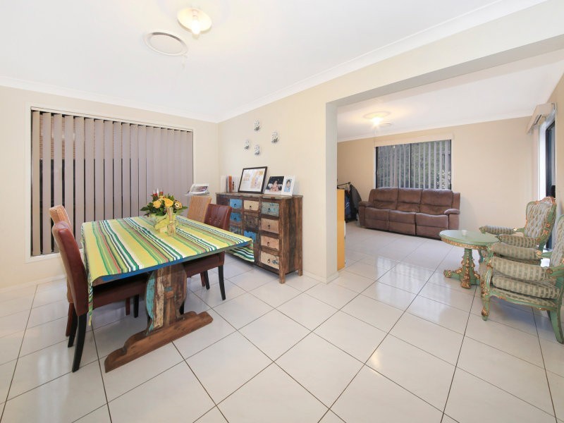 17 Mary Ann Pl, Cherrybrook NSW 2126