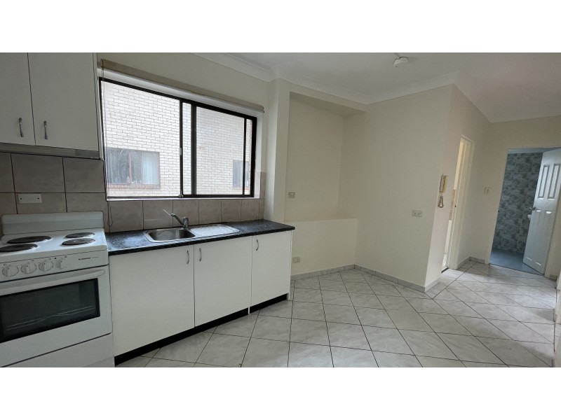 8/4-6 Fisher Street, Cabramatta NSW 2166