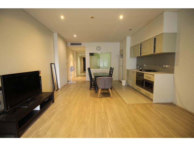 806/718 George St, Sydney NSW 2000