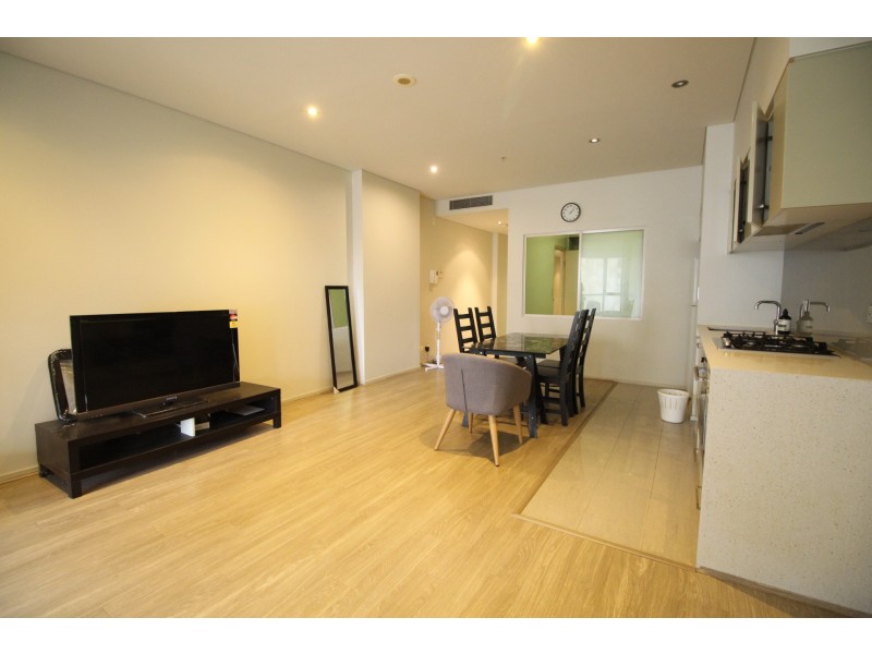 806/718 George St, Sydney NSW 2000