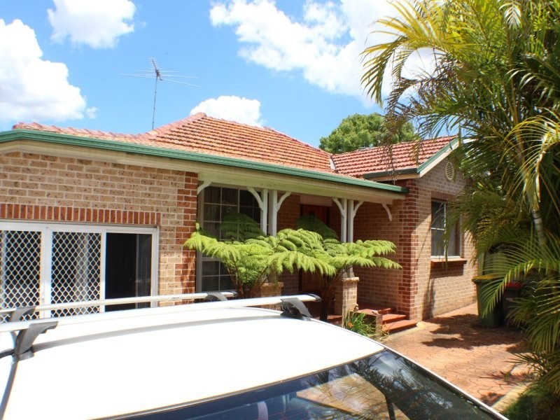 22 Hayes Avenue, Northmead NSW 2152