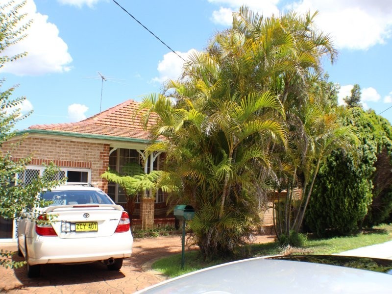 22 Hayes Avenue, Northmead NSW 2152