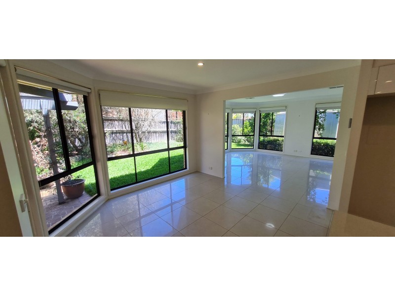 14 Brampton Dr, Beaumont Hills NSW 2155