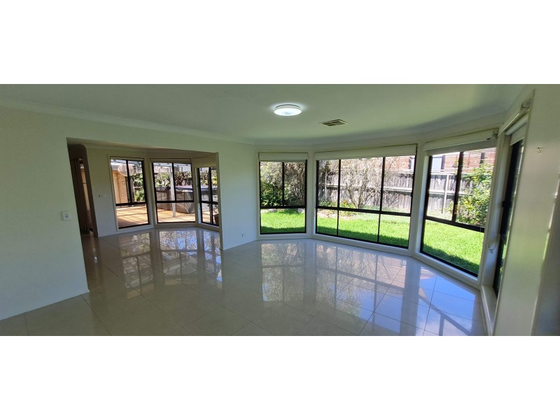 14 Brampton Dr, Beaumont Hills NSW 2155