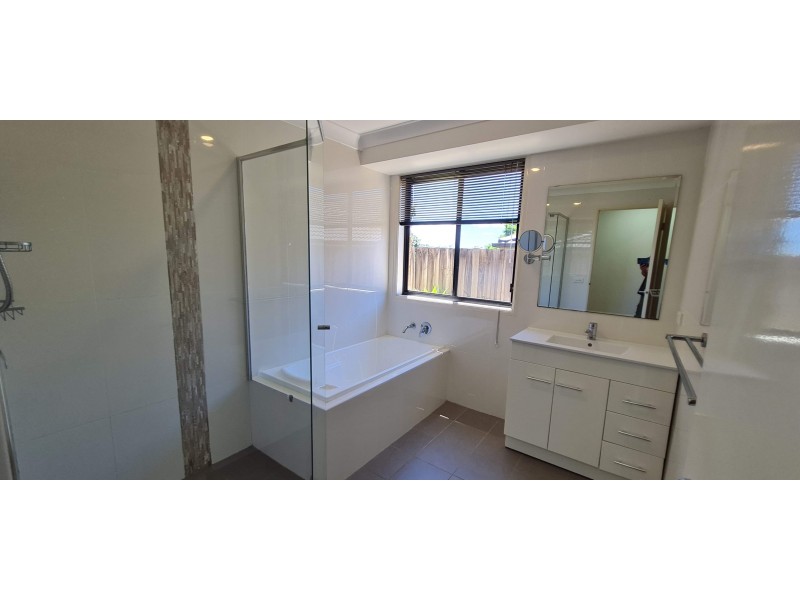 14 Brampton Dr, Beaumont Hills NSW 2155