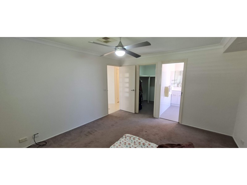 14 Brampton Dr, Beaumont Hills NSW 2155