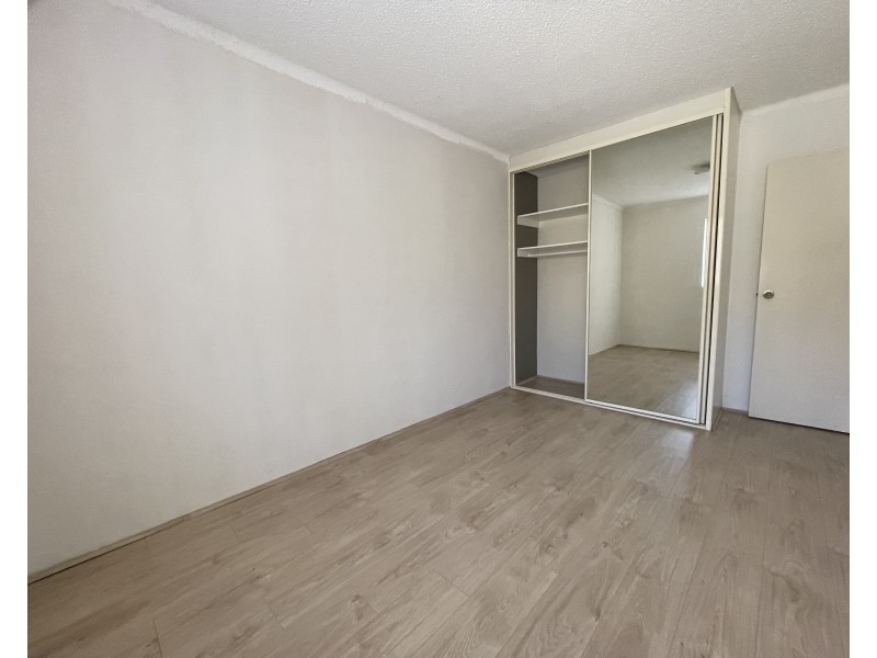 2/28 Meadow Crescent, Meadowbank NSW 2114