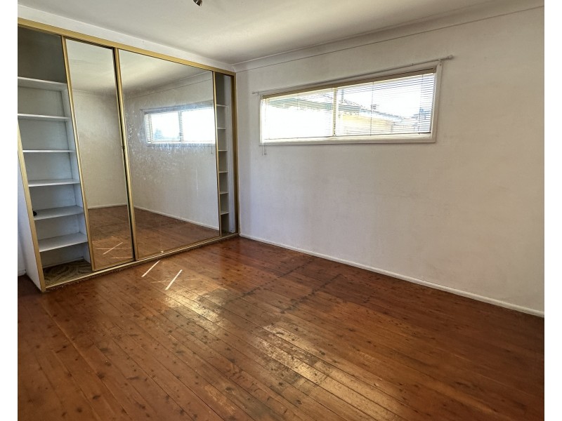 25 Defoe St, Wiley Park NSW 2195