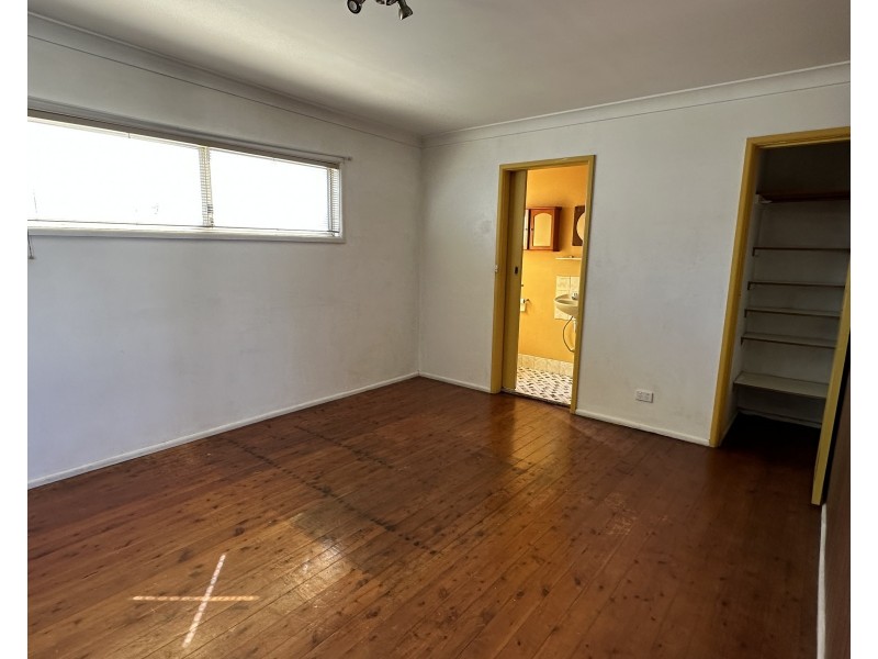 25 Defoe St, Wiley Park NSW 2195