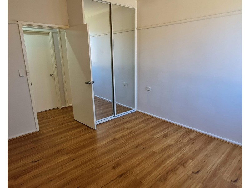 10 ENNIS PLACE, Lalor Park NSW 2147