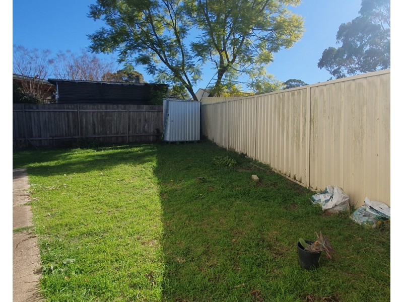 10 ENNIS PLACE, Lalor Park NSW 2147