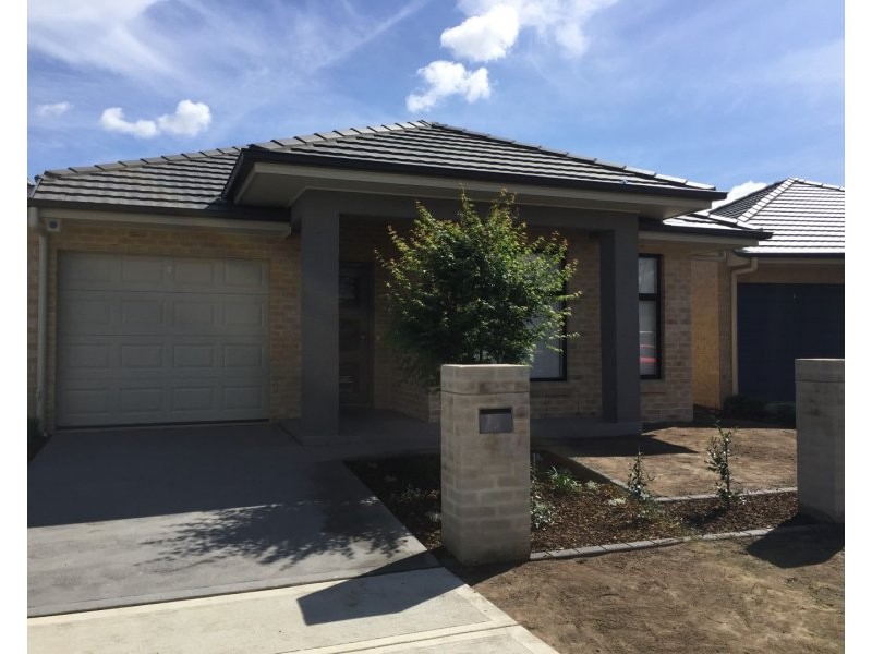 42 Empire Circuit, Penrith NSW 2750