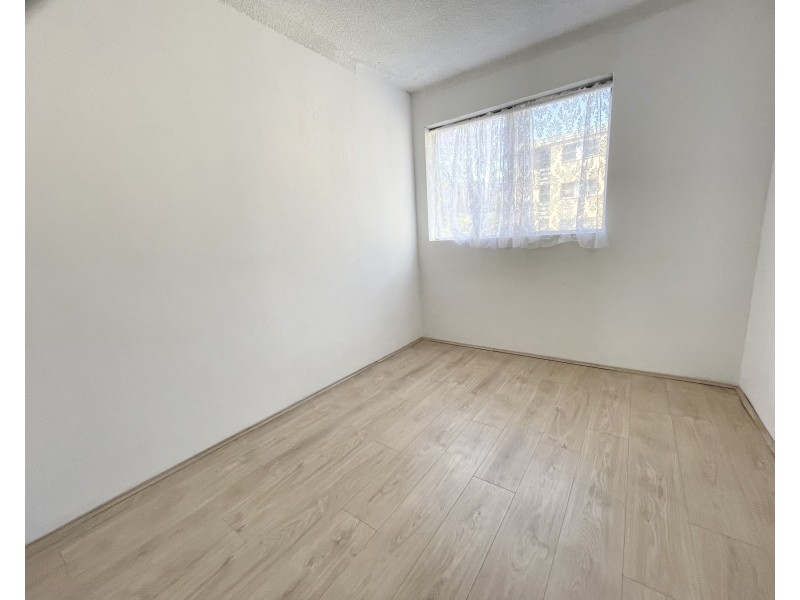 2/28 Meadow Crescent, Meadowbank NSW 2114