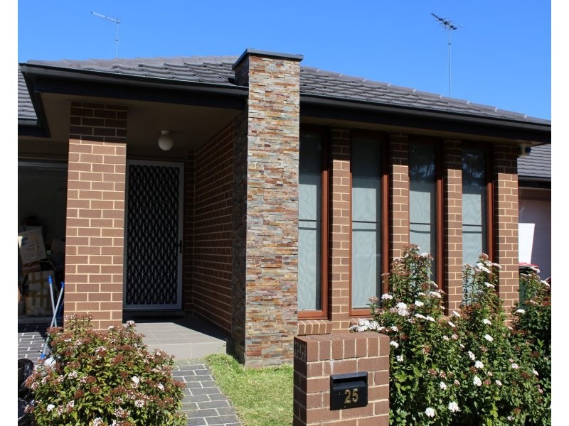 25 Brunswick Circuit, Ropes Crossing NSW 2760