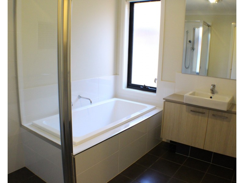 25 Brunswick Circuit, Ropes Crossing NSW 2760