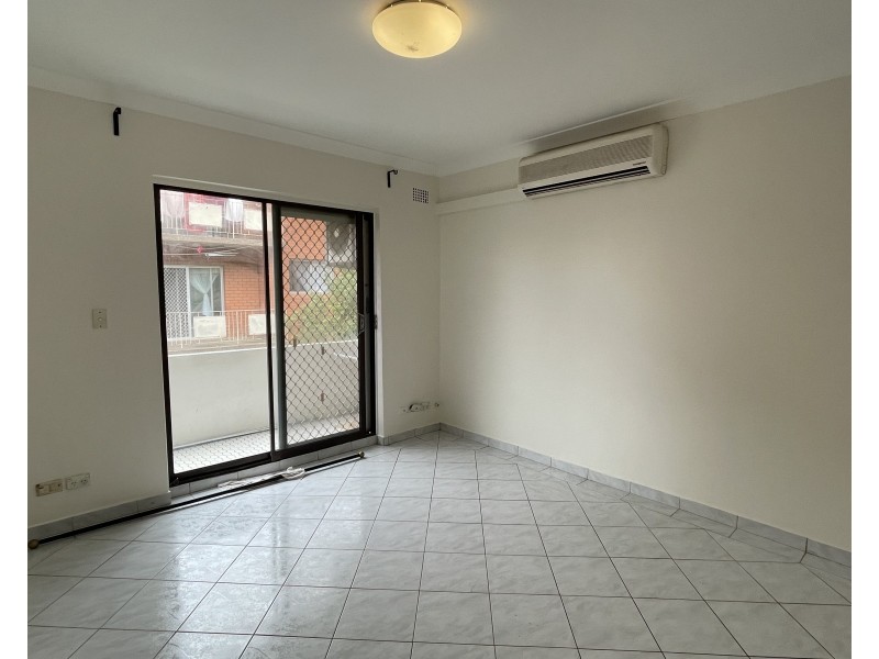 8/4-6 Fisher Street, Cabramatta NSW 2166