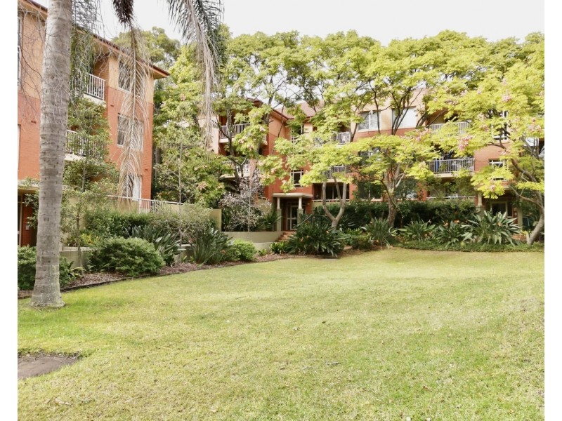 12/1-23 Lancaster Drive, Marsfield NSW 2122