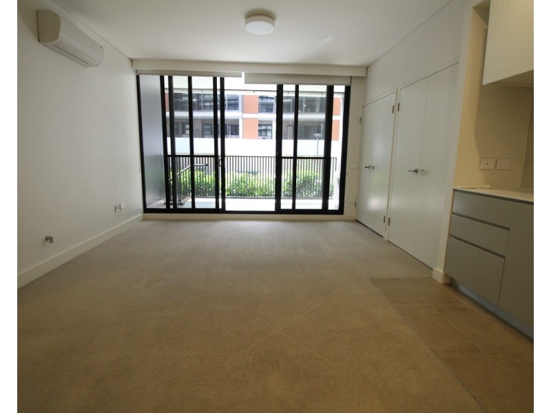 C207/10 Half St, Wentworth Point NSW 2127